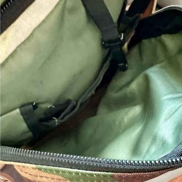 Jansport Men's Camo Backpack - Picture 4 of 8